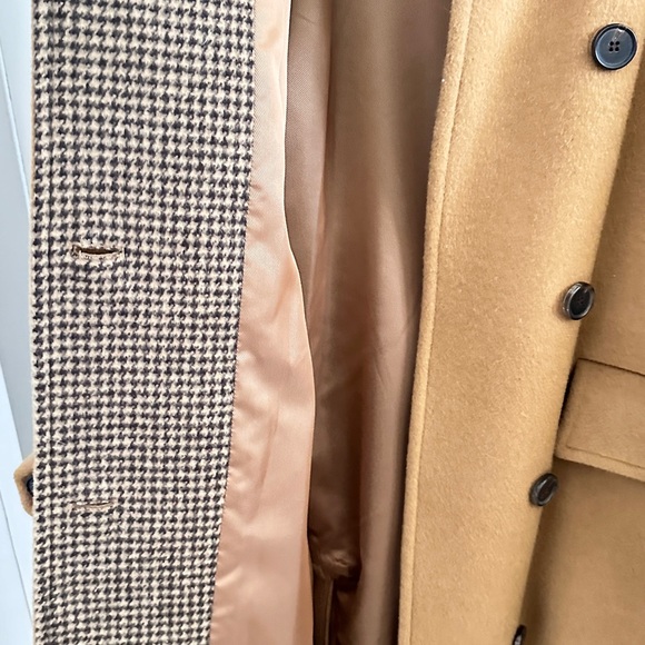 Classic Camel Women's Coat - Picture 5 of 10